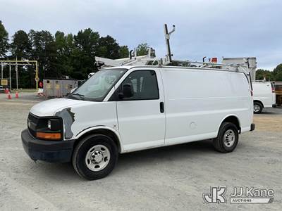 2011 Chevrolet Express G2500 Cargo Van