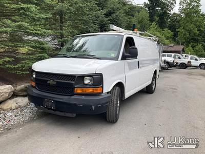 2011 Chevrolet Express G2500 Cargo Van