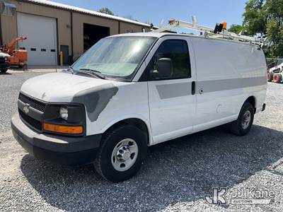 2011 Chevrolet Express G2500 Cargo Van