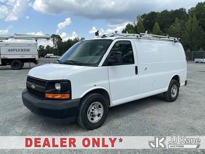 2017 Chevrolet Express G2500 Cargo Van