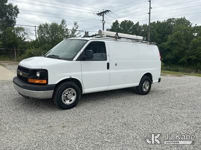 2014 Chevrolet Express G2500 Cargo Van