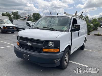 2017 Chevrolet Express G2500 Cargo Van