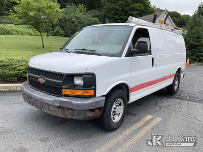 2011 Chevrolet Express G2500 Cargo Van