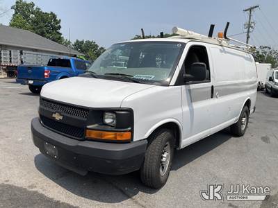 2011 Chevrolet Express G2500 Cargo Van