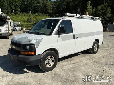 2011 Chevrolet Express G2500 Cargo Van