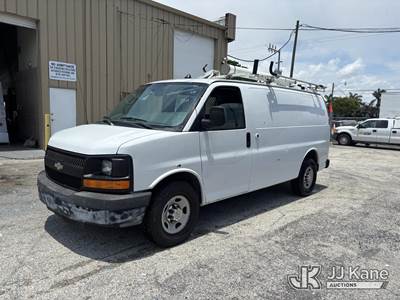 2013 Chevrolet Express G2500 Cargo Van