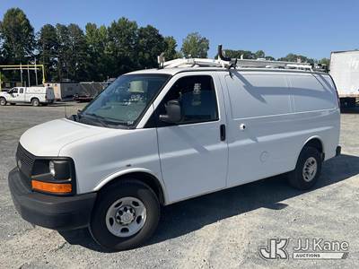 2015 Chevrolet Express G2500 Cargo Van