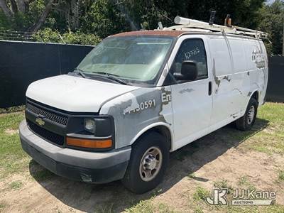 2011 Chevrolet Express G2500 Cargo Van