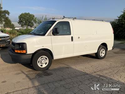 2015 Chevrolet Express G2500 Cargo Van