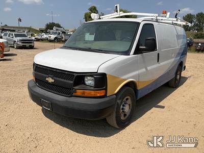 2015 Chevrolet Express G2500 Cargo Van