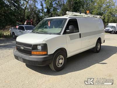 2011 Chevrolet Express G2500 Cargo Van