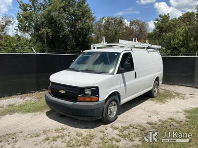 2017 Chevrolet Express G2500 Cargo Van