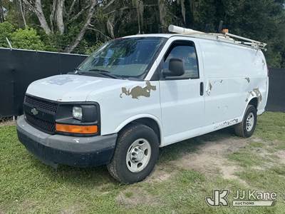 2011 Chevrolet Express G2500 Cargo Van