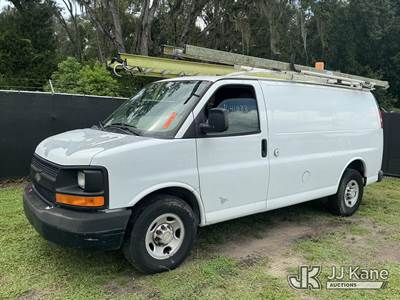 2011 Chevrolet Express G2500 Cargo Van