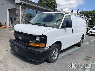 2017 Chevrolet Express G2500 Cargo Van