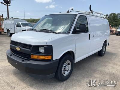 2017 Chevrolet Express G2500 Cargo Van