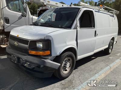 2017 Chevrolet Express G2500 Cargo Van