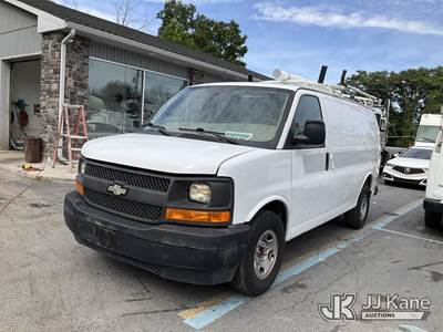 2017 Chevrolet Express G2500 Cargo Van