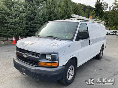 2011 Chevrolet Express G2500 Cargo Van