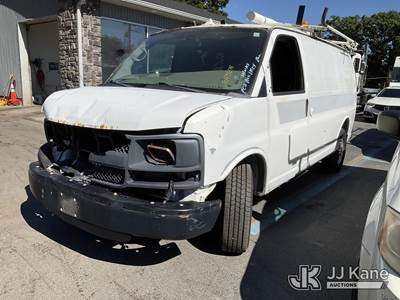 2011 Chevrolet Express G2500 Cargo Van