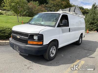 2011 Chevrolet Express G2500 Cargo Van