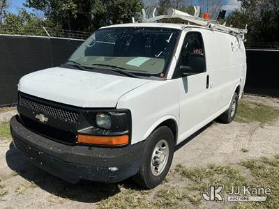 2011 Chevrolet Express G2500 Cargo Van