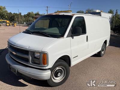 2000 Chevrolet Express G2500 Cargo Van
