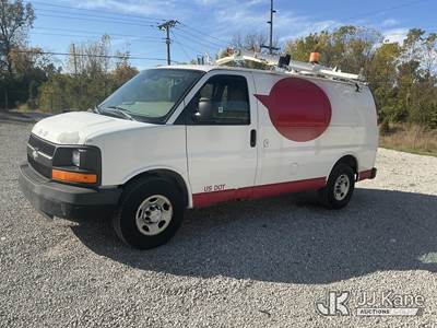 2009 Chevrolet Express G2500 Cargo Van