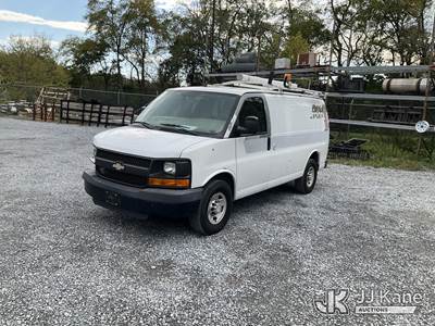 2011 Chevrolet Express G2500 Cargo Van