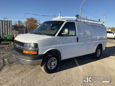 2015 Chevrolet Express G2500 Cargo Van
