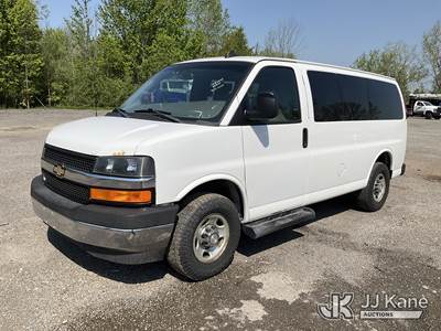 2017 Chevrolet Express G3500 Passenger Van