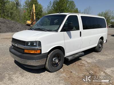 2017 Chevrolet Express G3500 Passenger Van