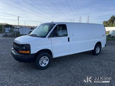 2014 Chevrolet Express 3500 4X4 Cargo Van