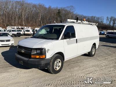 2011 Chevrolet G2500 Cargo Van