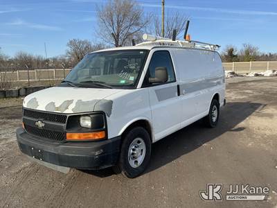2011 Chevrolet G2500 Cargo Van