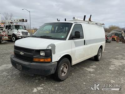 2011 Chevrolet G2500 Cargo Van