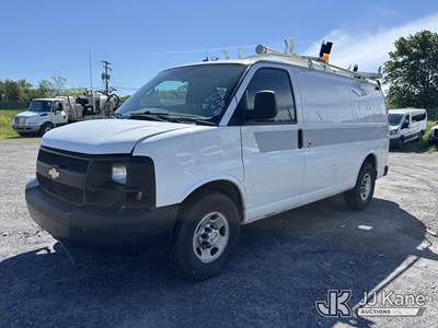 2011 Chevrolet G2500 Cargo Van
