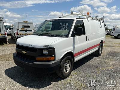 2011 Chevrolet G2500 Cargo Van