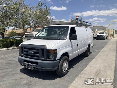 2014 Ford Econoline E-350 SD Cargo Van