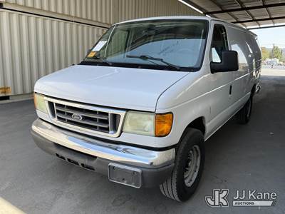 2004 Ford Econoline E-350 Cargo Van