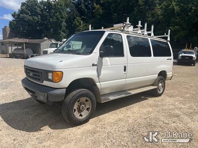 2007 Ford E150 4x4 Cargo Van