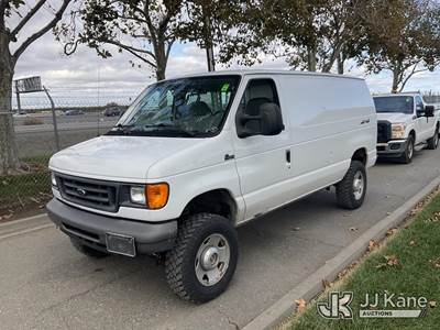 2007 Ford Econoline 4X4 E-250 Cargo Van