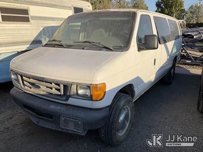2003 Ford Econoline E-350 Super Duty Extended Window Van