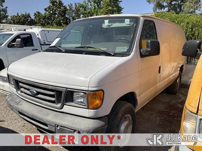 2004 Ford Econoline E-350 Super Duty Cargo Van