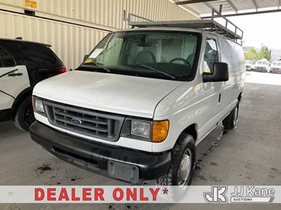2005 Ford Econoline E-350 Super Duty Cargo Van