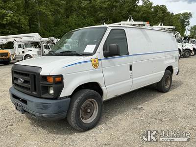 2012 Ford Econoline E-350 Super Duty Cargo Van
