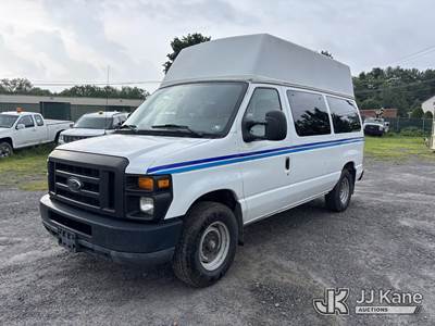 2011 Ford Econoline E-350 Super Duty Cargo Van