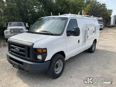 2013 Ford Econoline E-250 Cargo Van