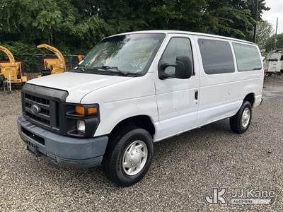 2012 Ford Econoline E-350 Super Duty Cargo Window Van