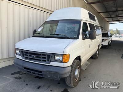 2006 Ford Econoline E-350 Super Duty Extended High-Top Cargo Van